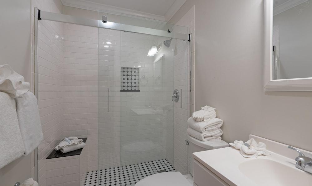 Montauk Oceanside Suites