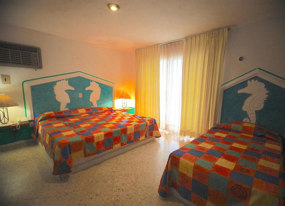 Hotel Plaza Carrillo's