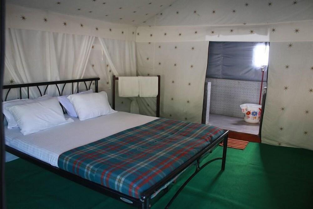 Whispering Pines Himalayan Retreat