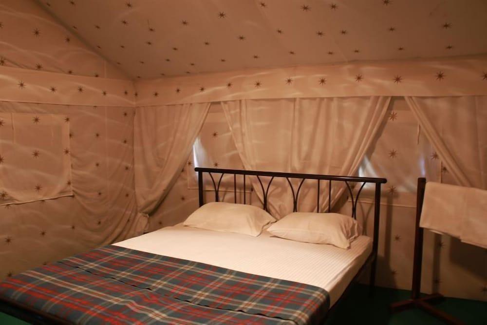 Whispering Pines Himalayan Retreat