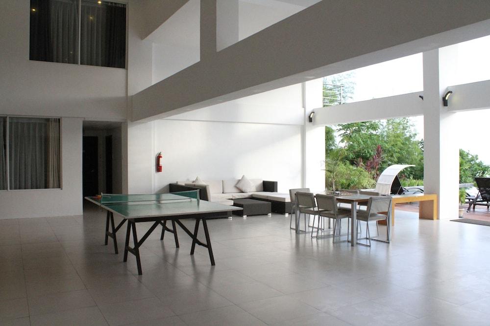 Ocean Suites Boutique Hotel