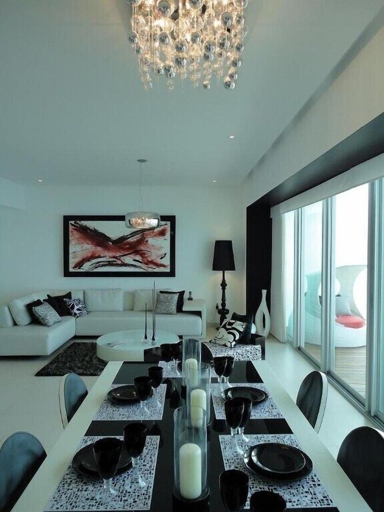 Unlimited Luxury Villas - Icon Vallarta Condo