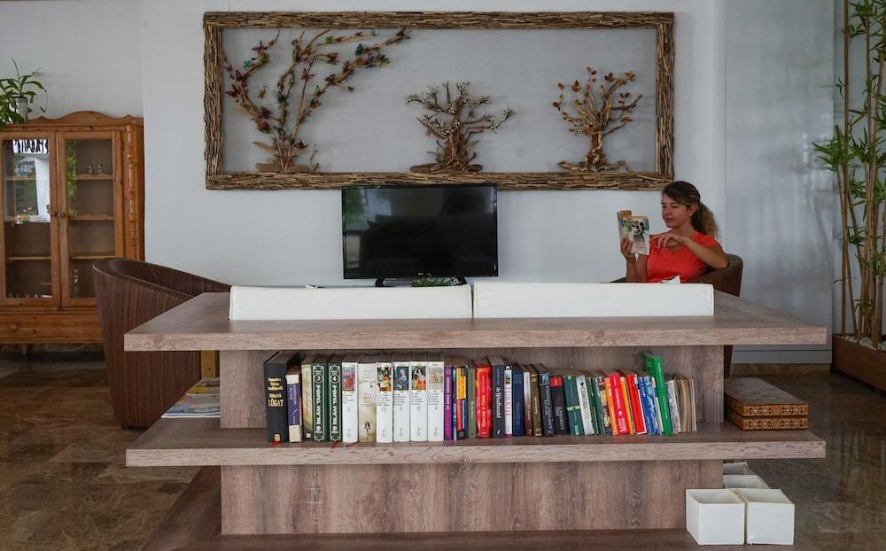 Bora Bora Butik Hotel