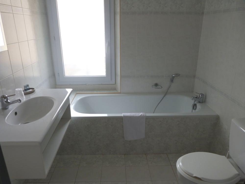 Hôtel Restaurant Le Lachens