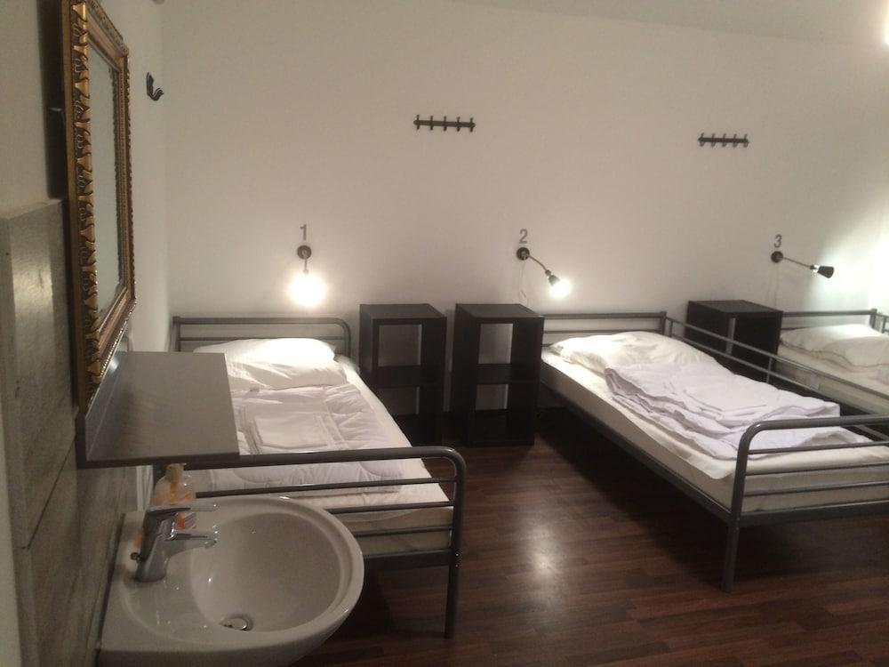 Station Hostel For Backpackers