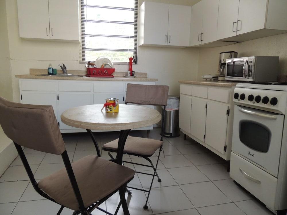 ZleepAway - Condado 63