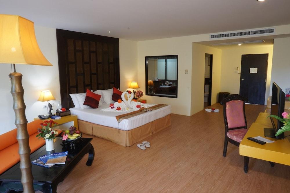 Takolaburi Cultural Resort