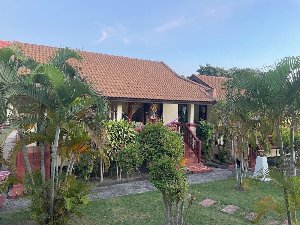 Starlight Haad Rin Resort