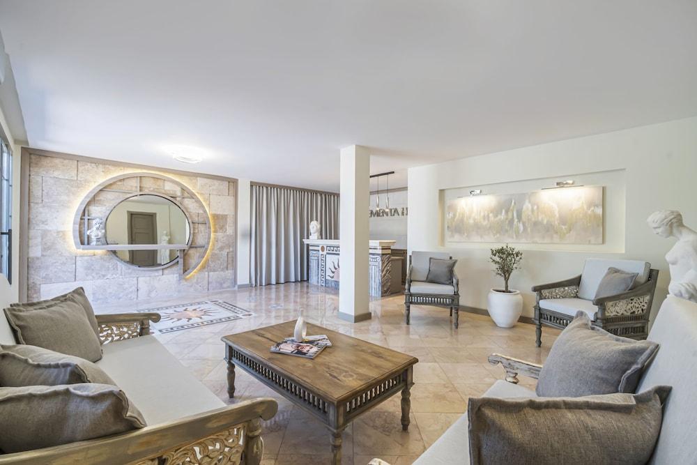 Elementa Boutique Hotel