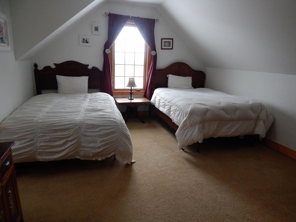 House on Lookout Trace