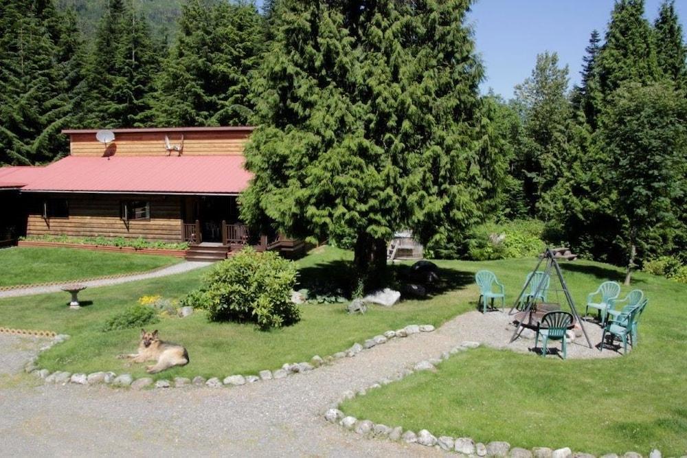 Shames Country Lodge