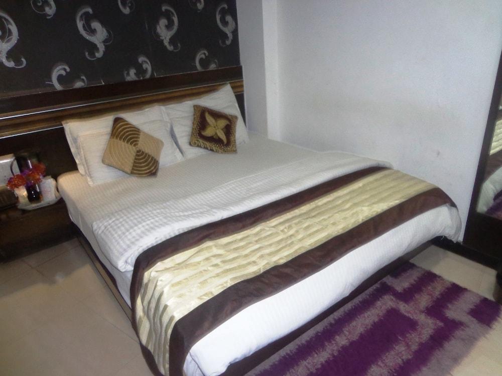 Hotel Millennium 2000 DX