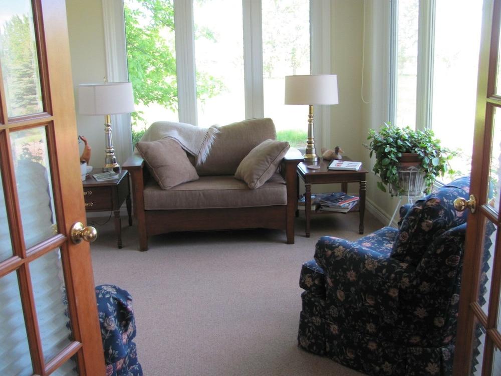 CountrySide Bed & Breakfast