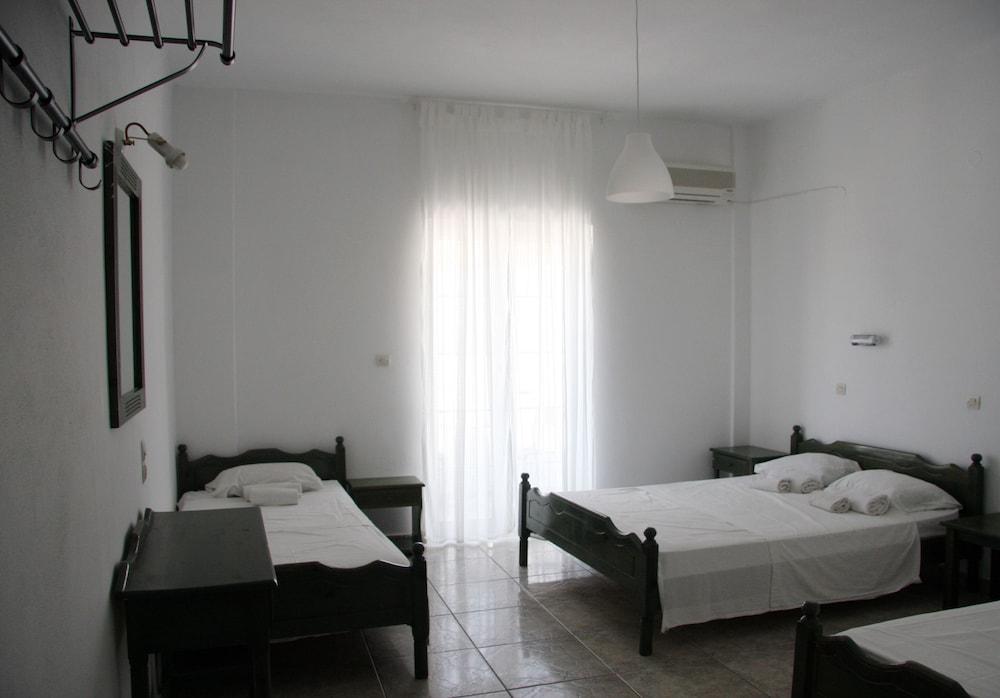 Armadoros Hotel Ios Backpackers