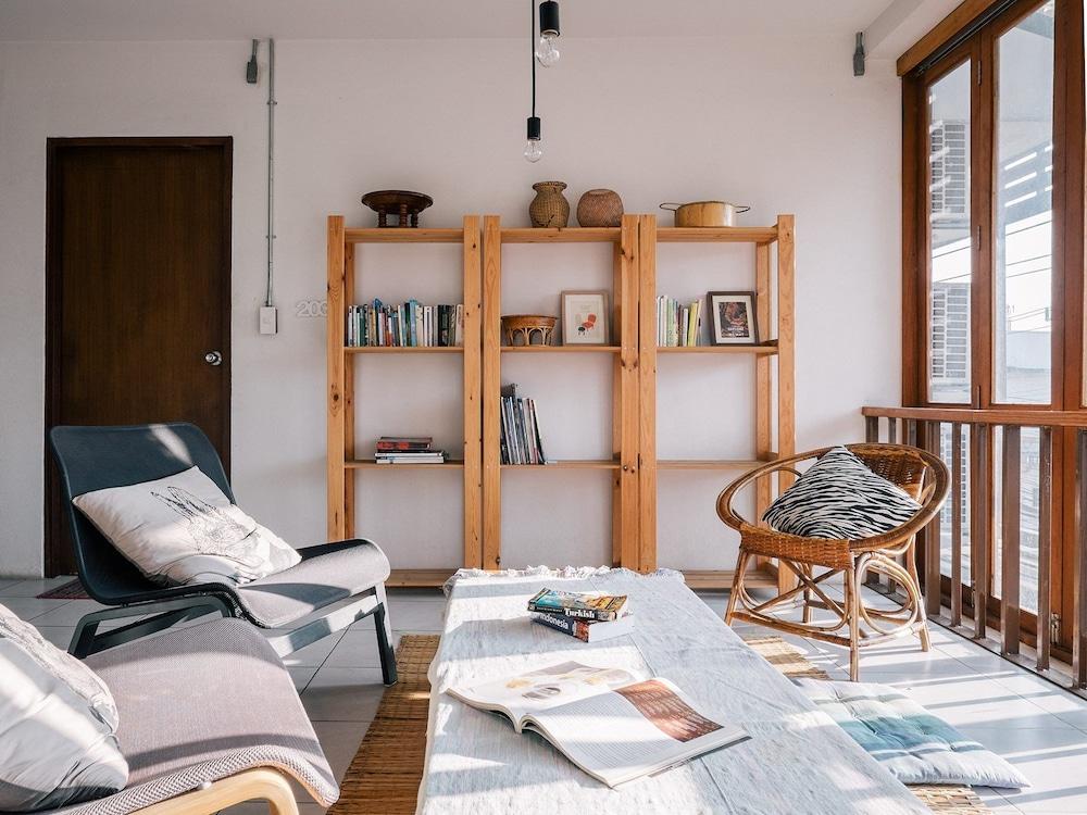 Happynest Inspiring Hostel