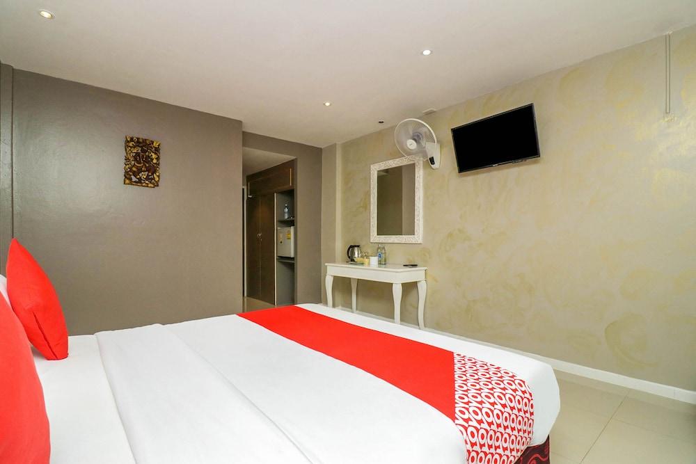 Natural Beach Hotel Pattaya