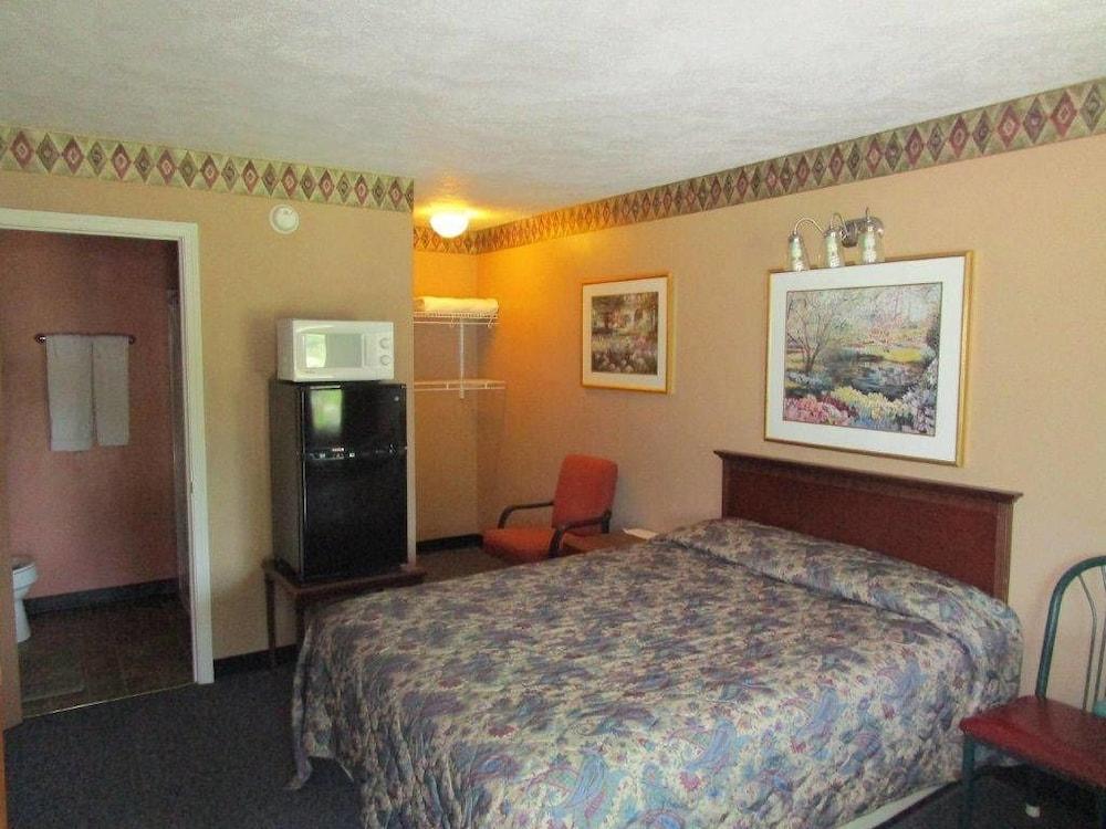 K-River Motel & Campground