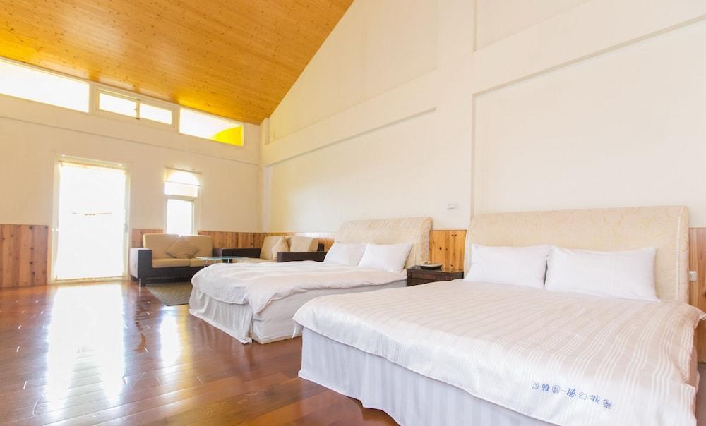 Cingjing Brilliant Twins of Seattle