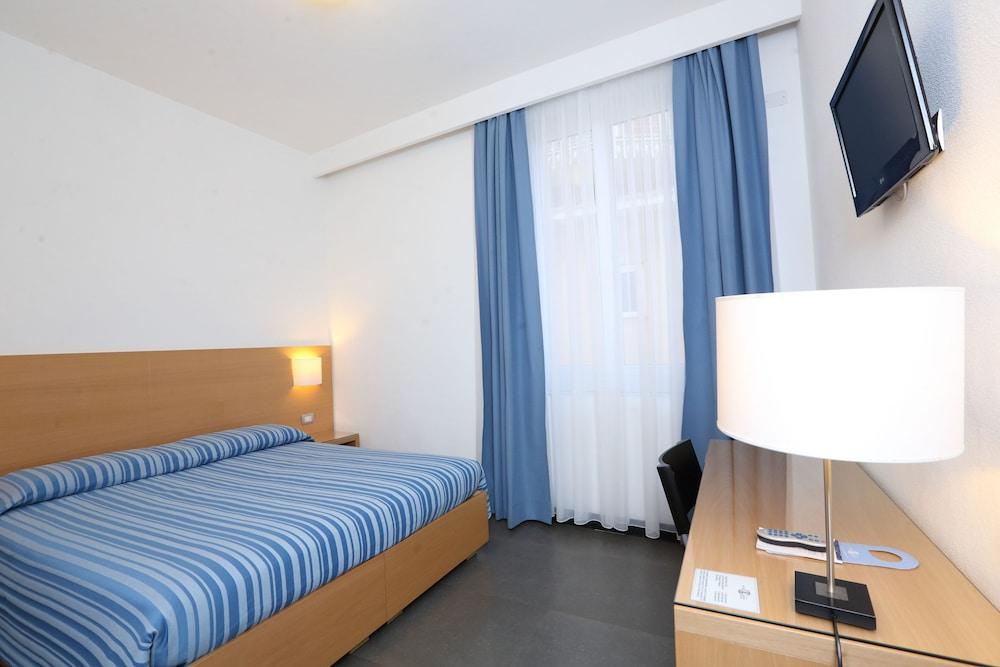 Hotel Genova