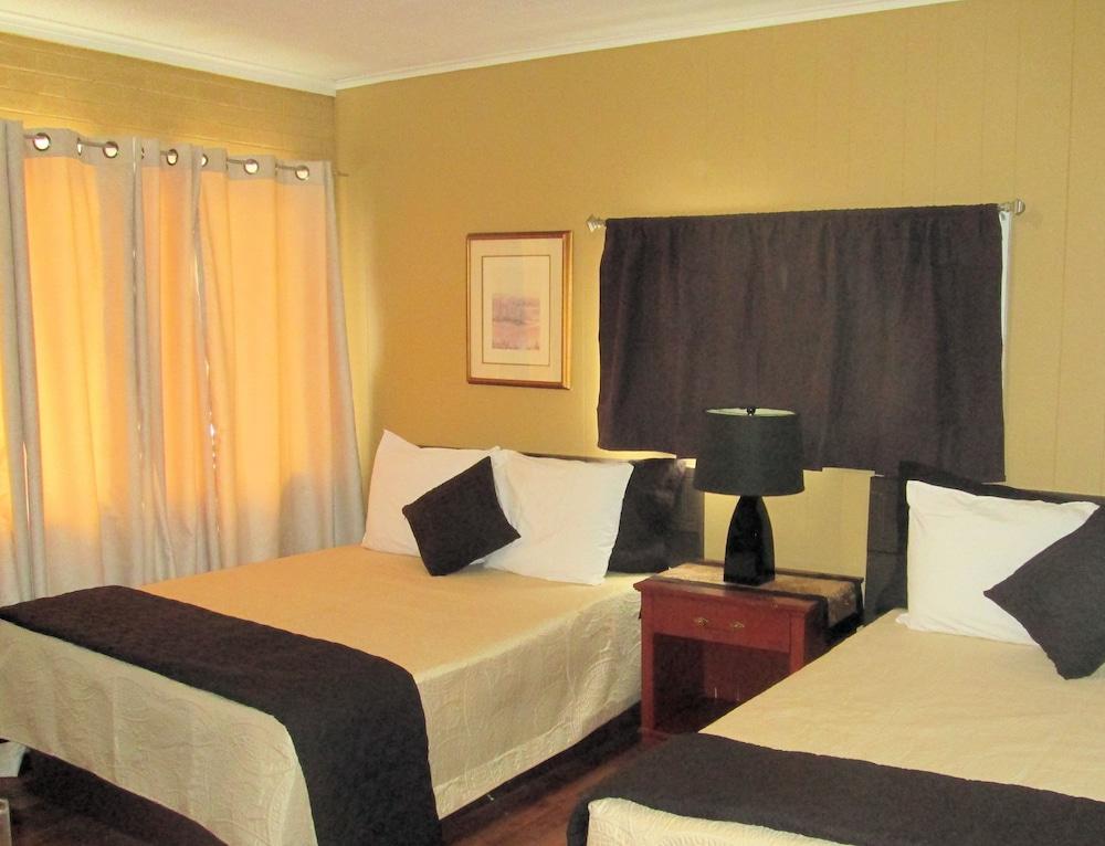 Edgewater Resorts - Edgewater Inn