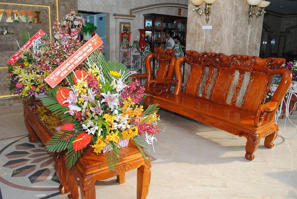 Tran Vinh Hotel