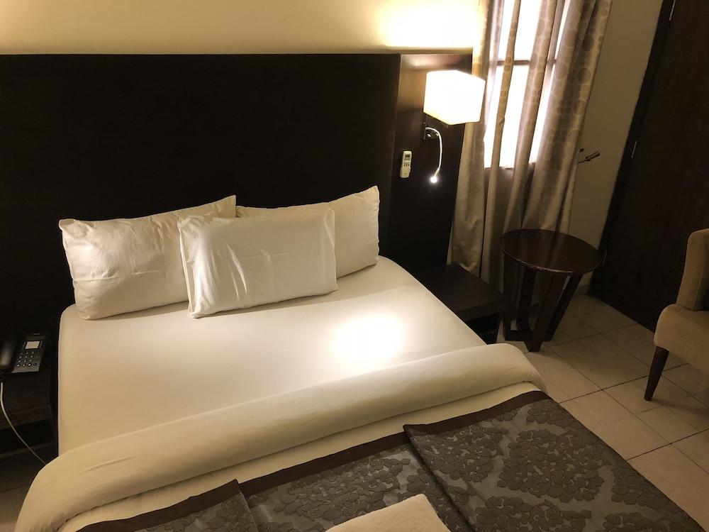 Lakeem Suites Ikoyi
