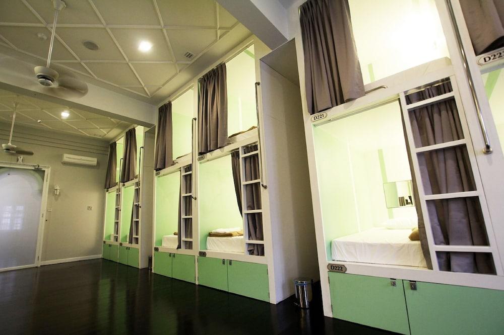 Reggae Mansion Hostel