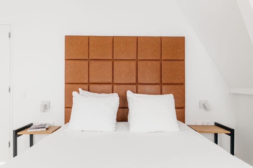 YAYS Amsterdam Salthouse Canal by Numa