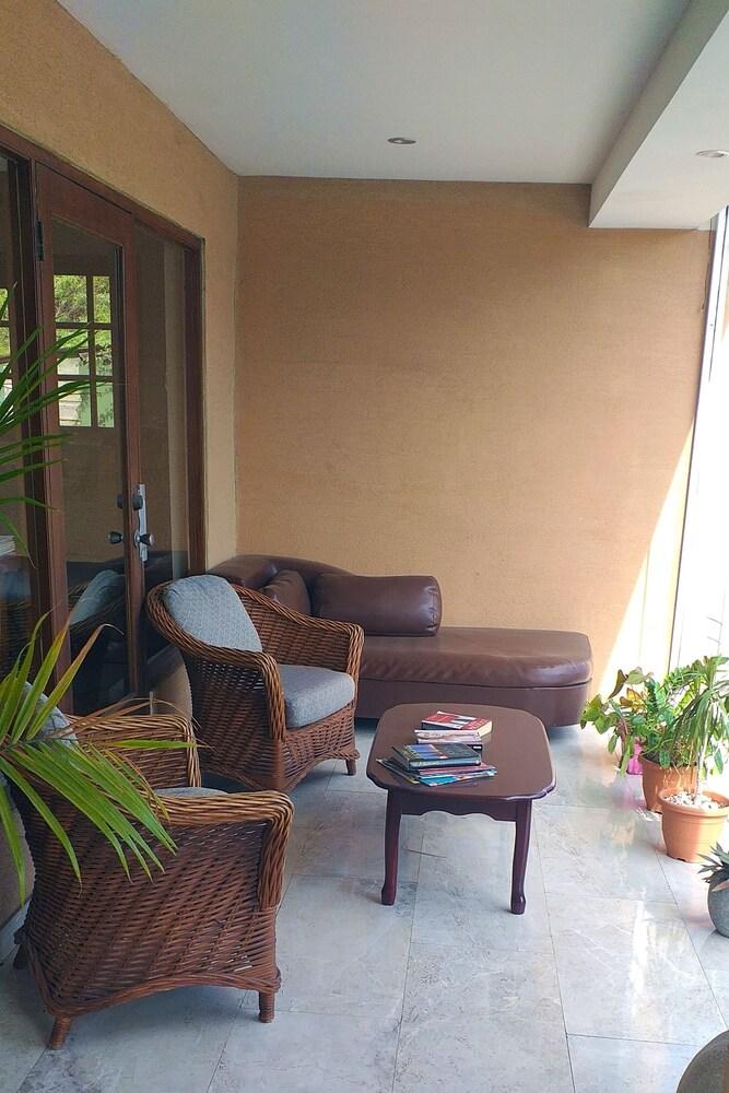 Hotel California Aruba