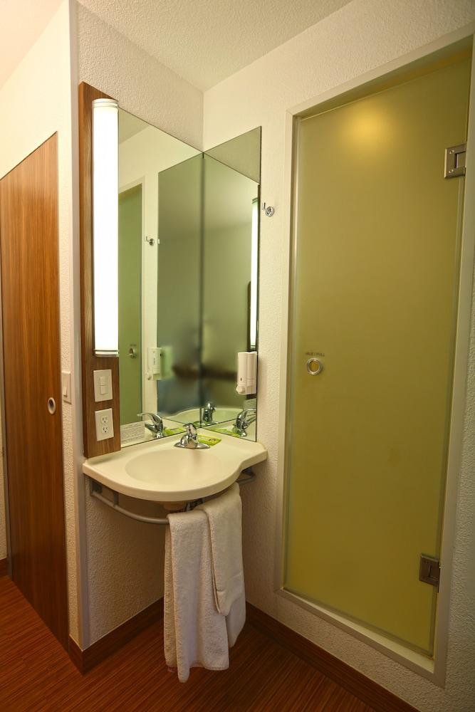 Hotel Hi! Santa Catarina