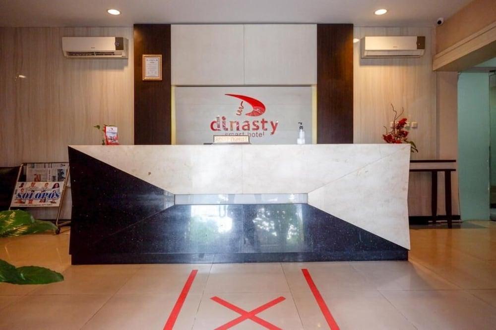 Dinasty Smart Hotel