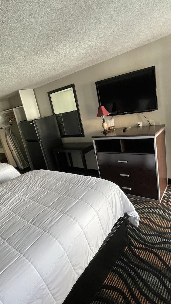 Country Town N Suites