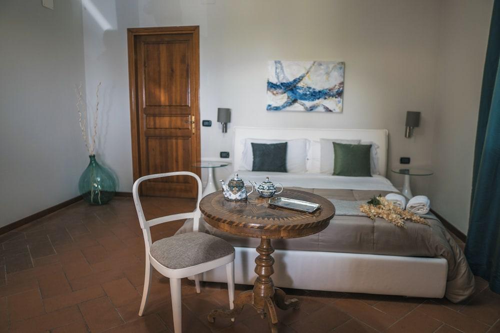 Villa La Lumia B&B Suites & Apartments