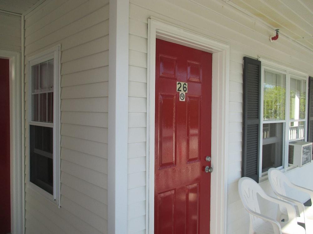 Long Beach Motor Inn