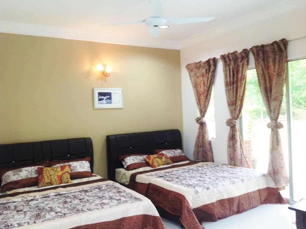 Kapal Terbang Guest House