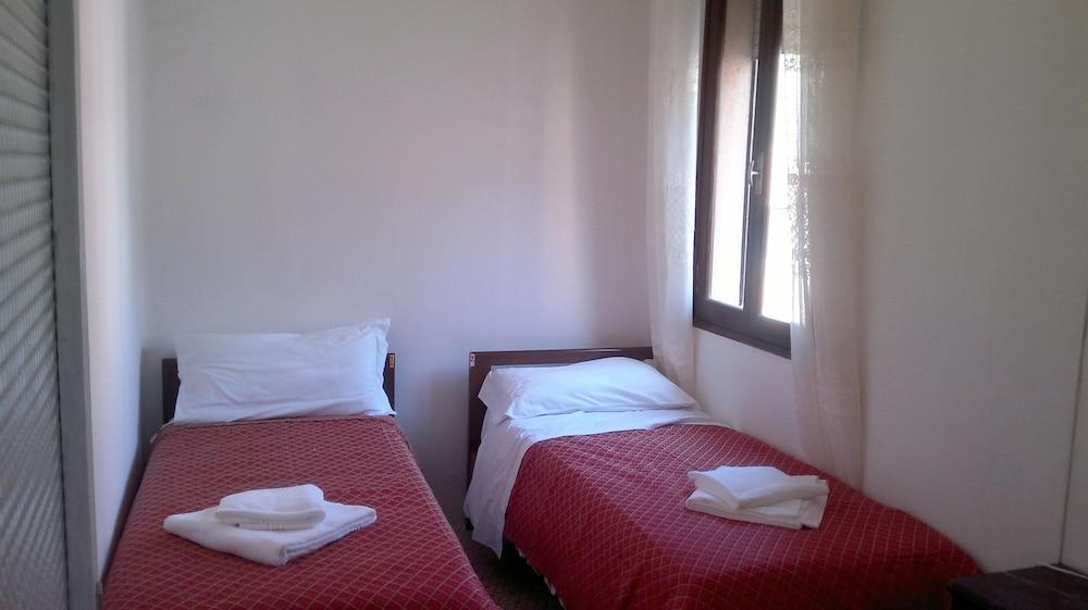 Venice Bangla Guest House