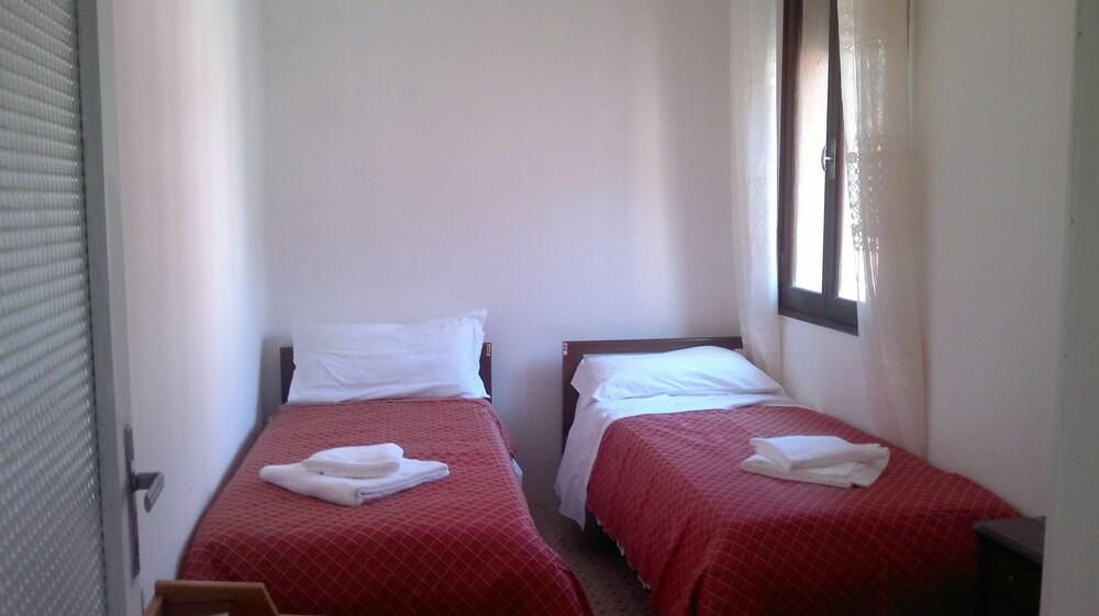 Venice Bangla Guest House