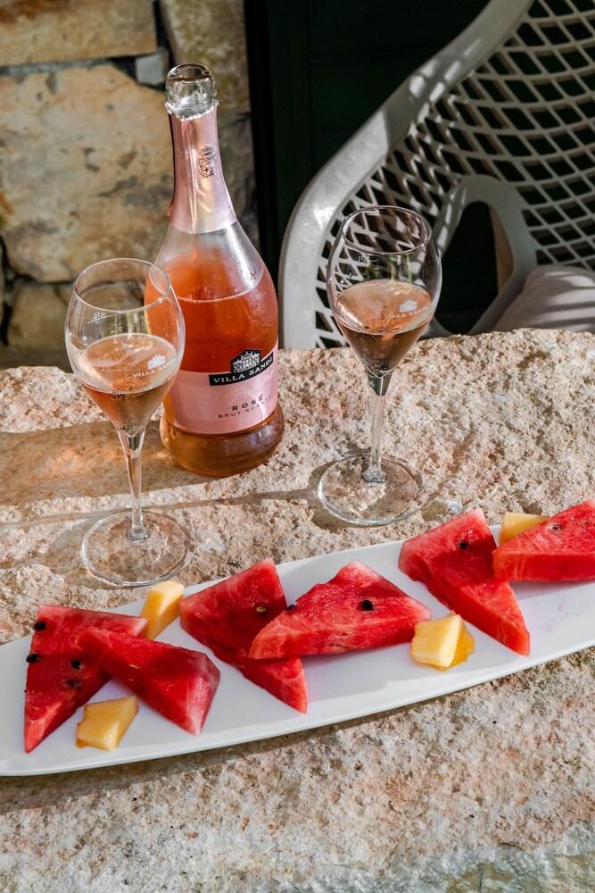 Boutique Rooms by Nono Ban