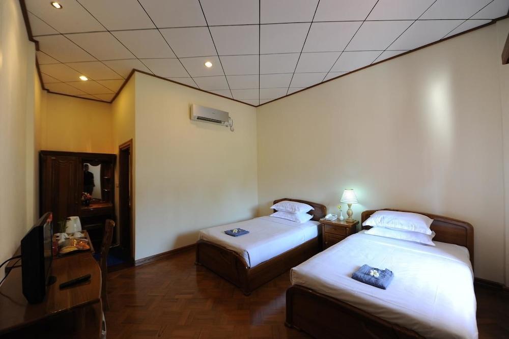 Sky Palace Hotel Bagan