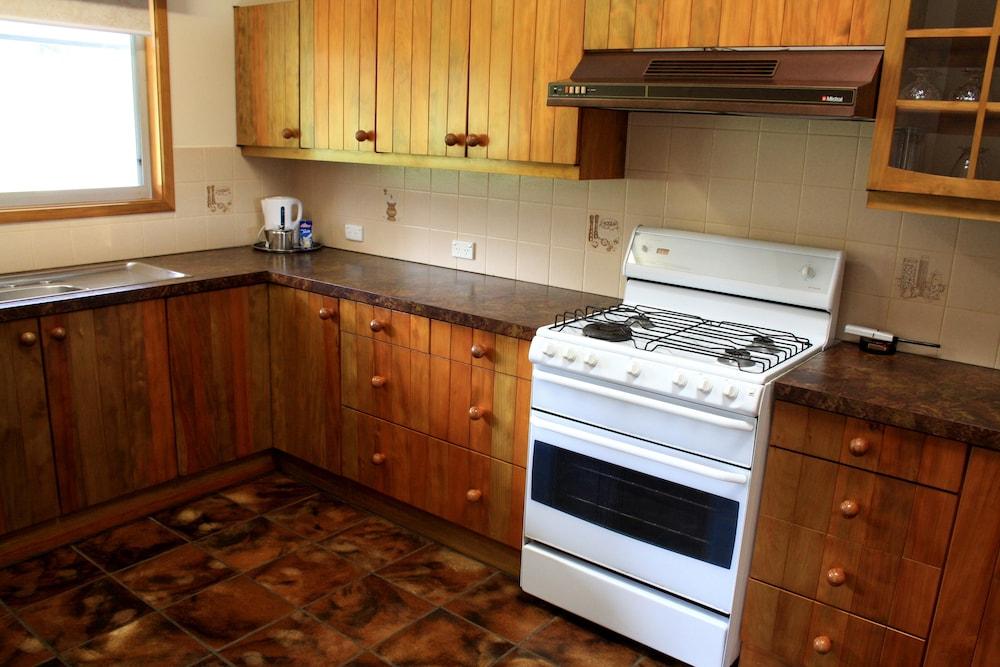 The Crest Apartments