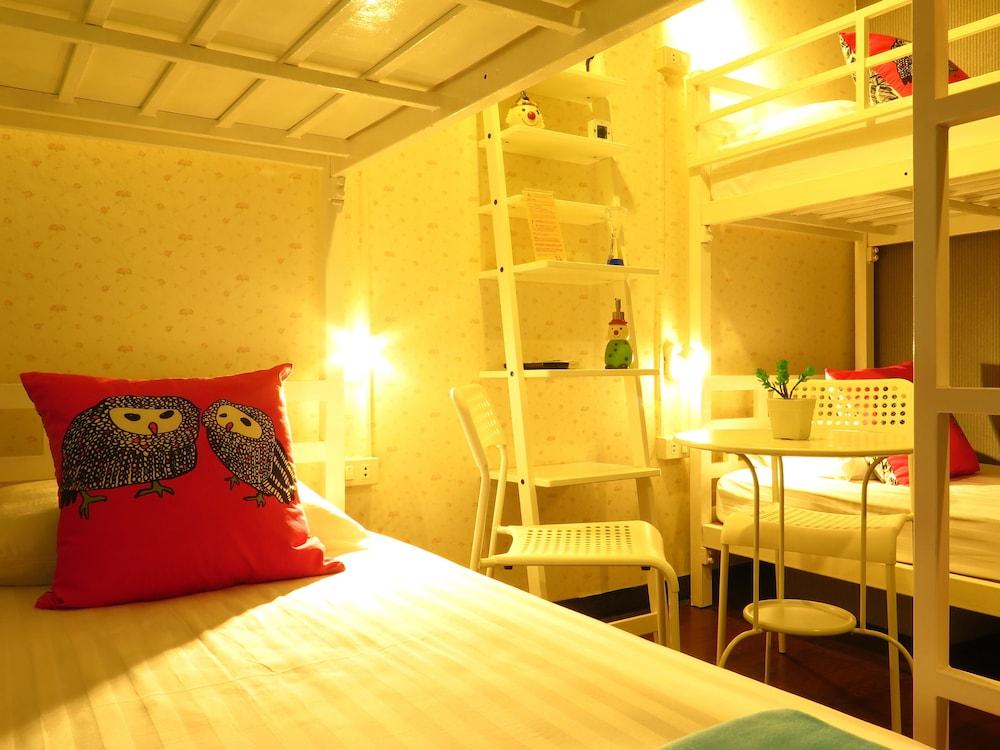 I-Sleep Silom Hostel