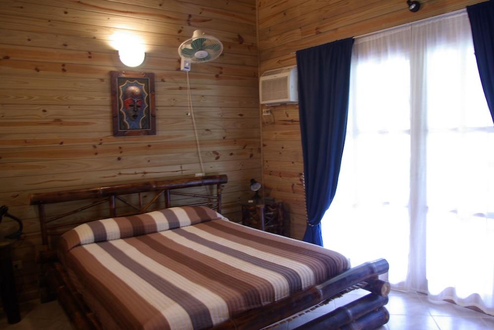 Bugabutik Hotel Resort