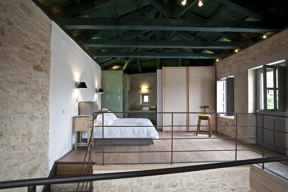 Athermigo Boutique Estate