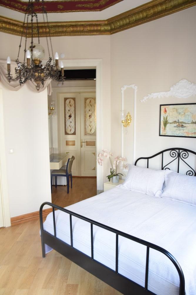 Ragıp Pasha Apartments