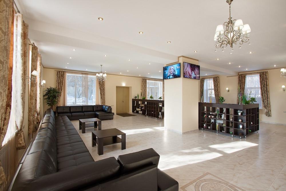 Piramida Business Hotel