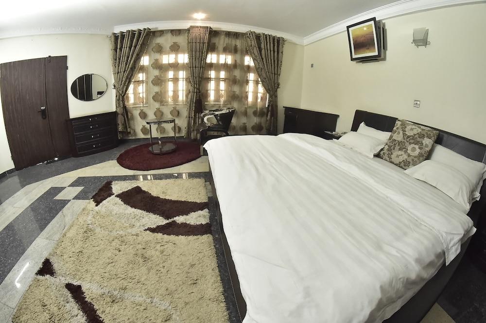 Tokke Halal Apartment