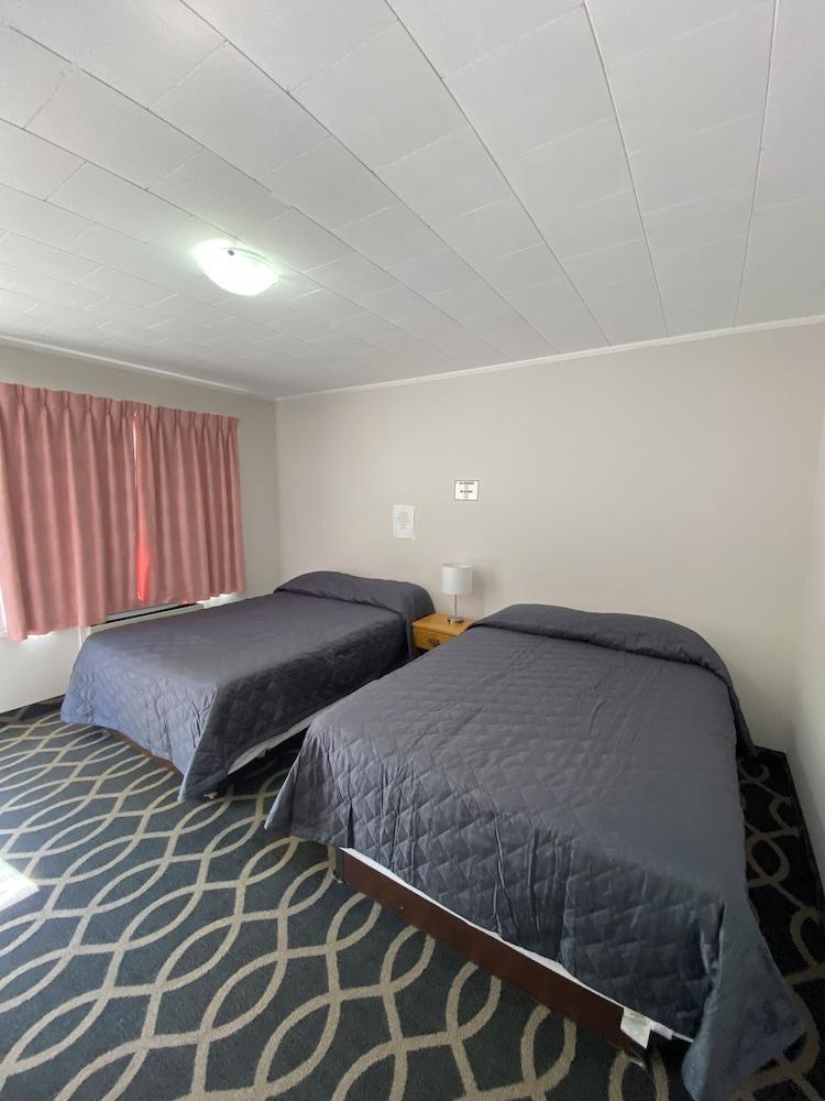 Mindemoya Motel