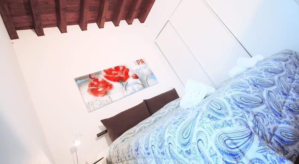 Fleur de Lis Belvedere