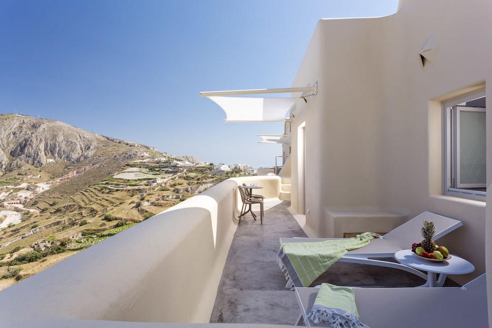 Skyfall Suites - Adults Only