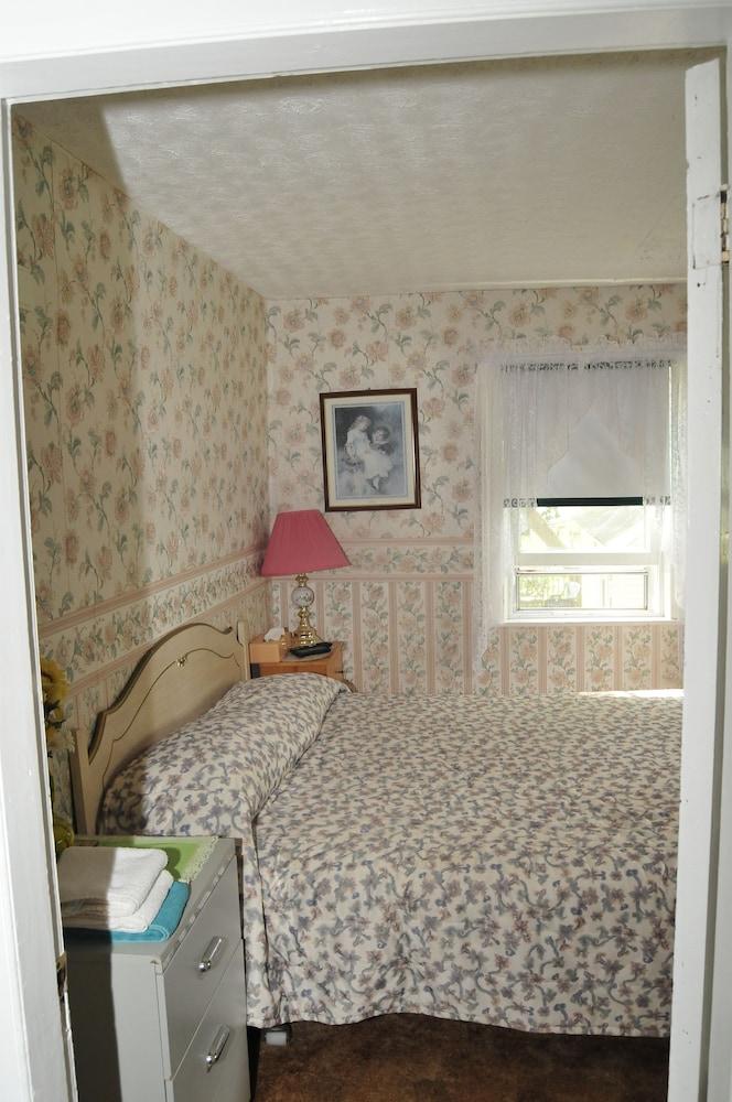 North Rustico Motel and Cottages